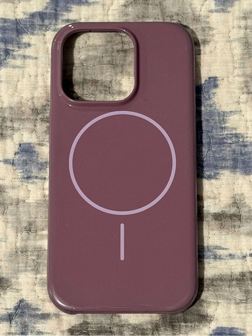 Beats by Dre iPhone 16 Pro MagSafe-Compatible Plum Phone Case